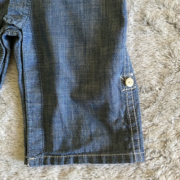 Baby Gap chambray jumpsuit Size 6-12 months Excellent Condition - Picture 2 of 7
